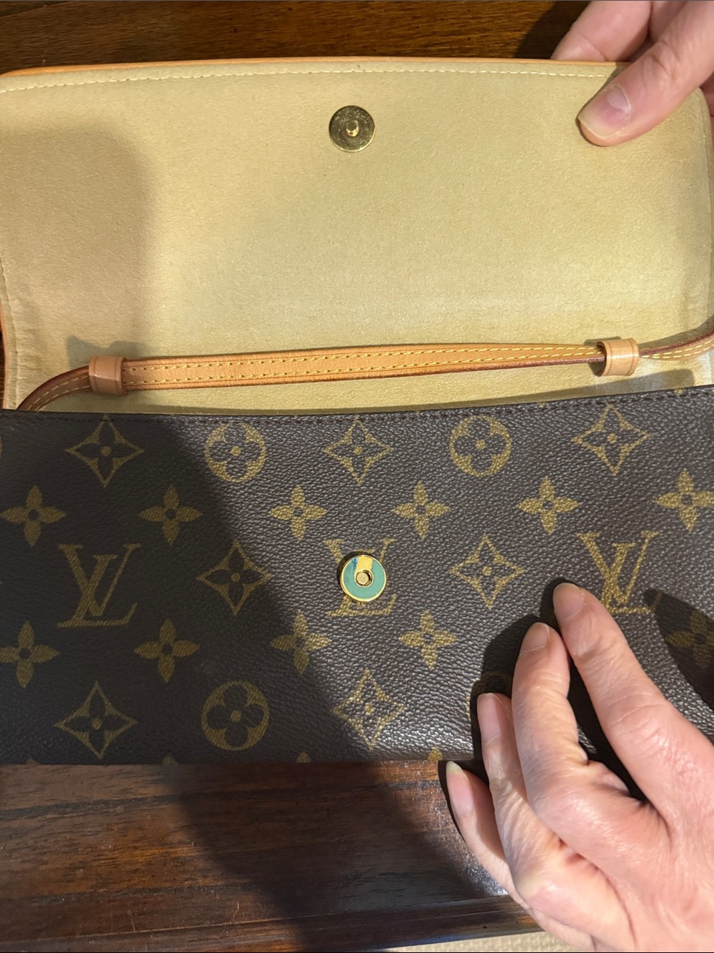 Louis Vuitton Monogram Pochette Twin GM 2001 Vintage Crossbody Bag - Picture 7 of 11